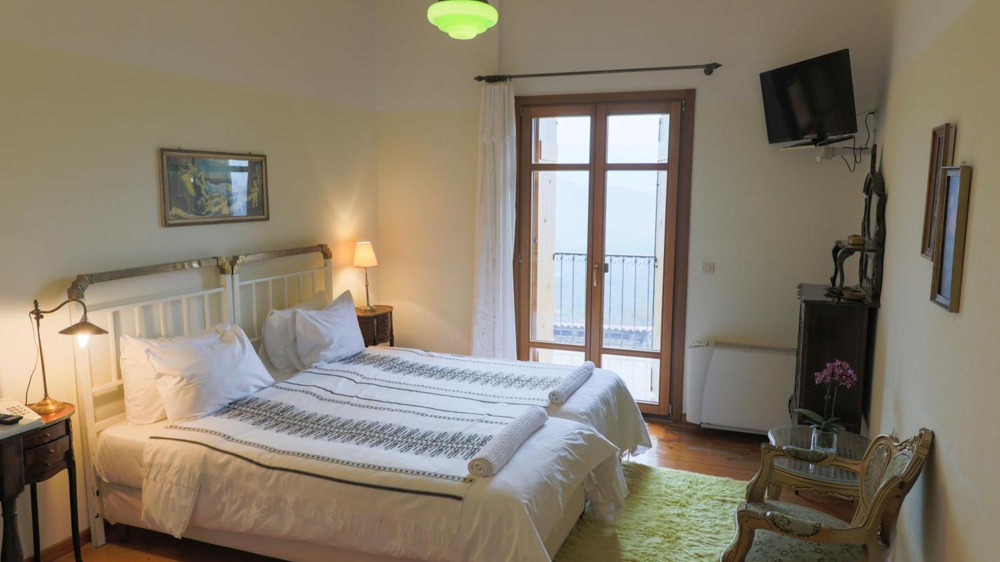 Hotel Papanikola Piána Buitenkant foto